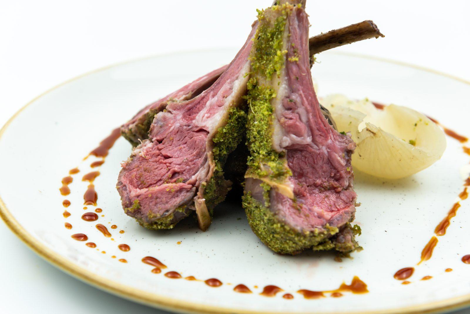 Côtelettes d'agneau en croûte